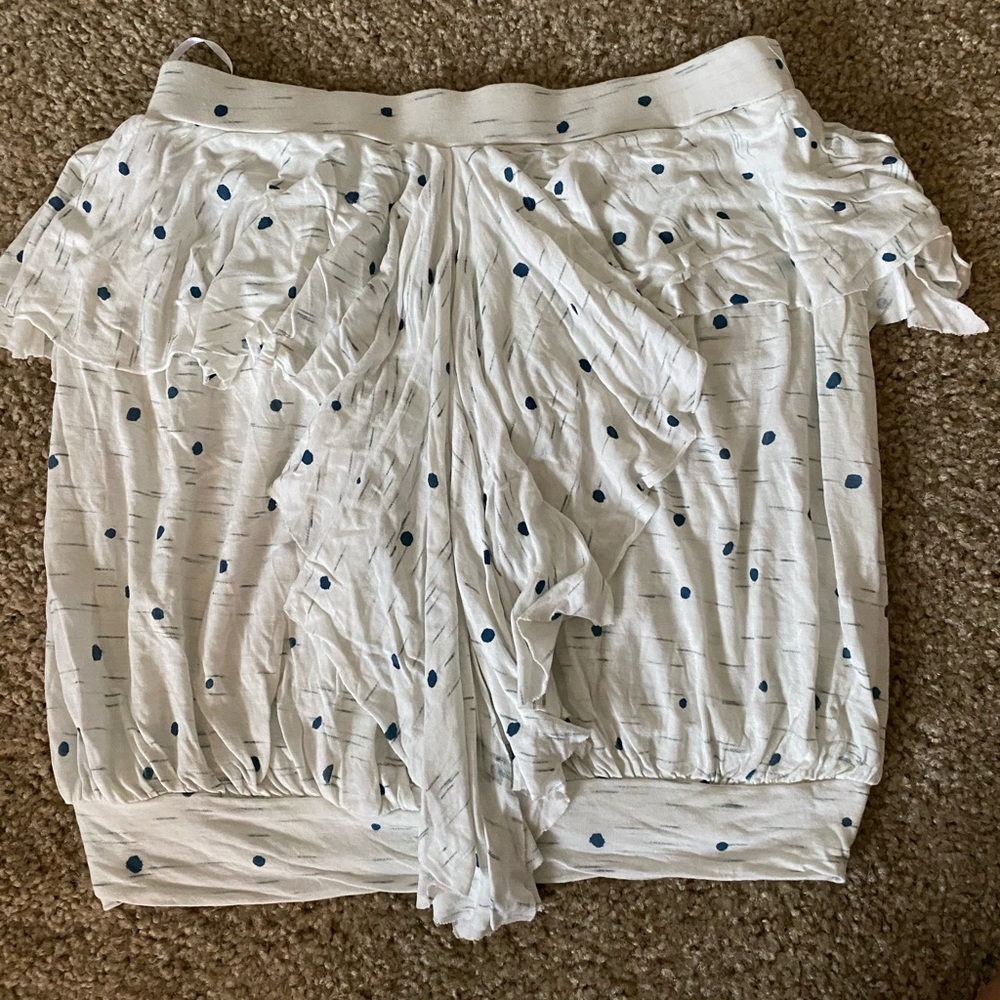 White strapless crop top